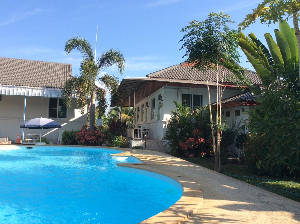 Nuch'S Apple Guest House Si Bun Ruang エクステリア 写真
