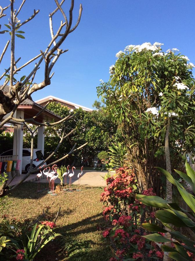 Nuch'S Apple Guest House Si Bun Ruang エクステリア 写真